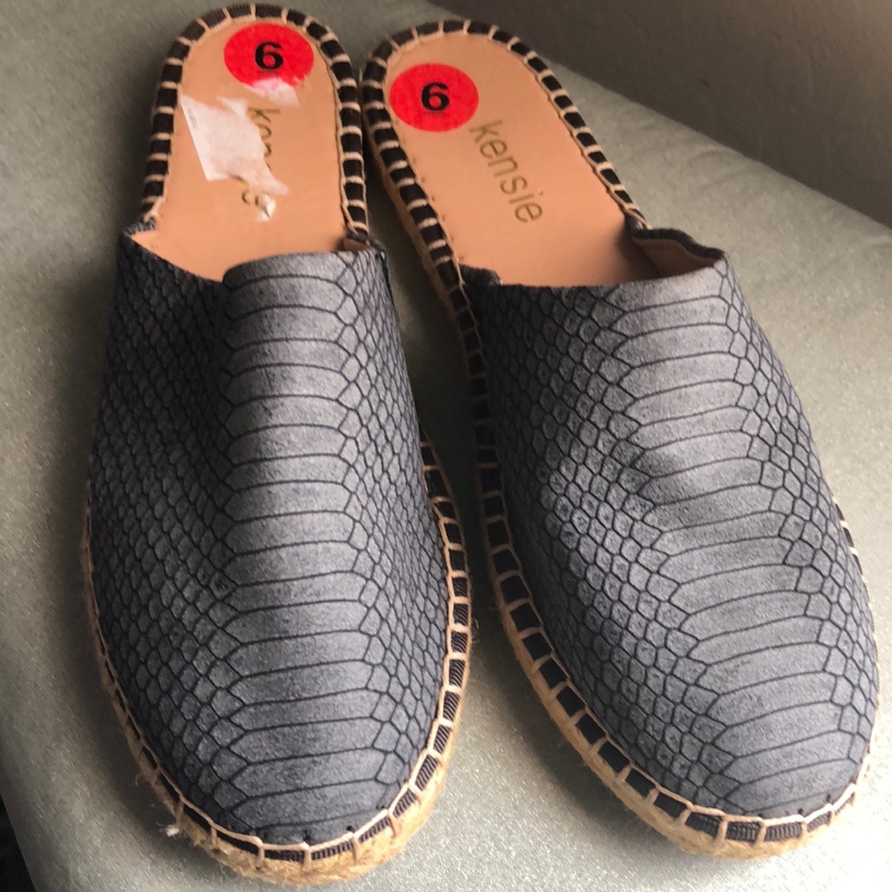 Flat Snakeskin Pattern Slides - image 1